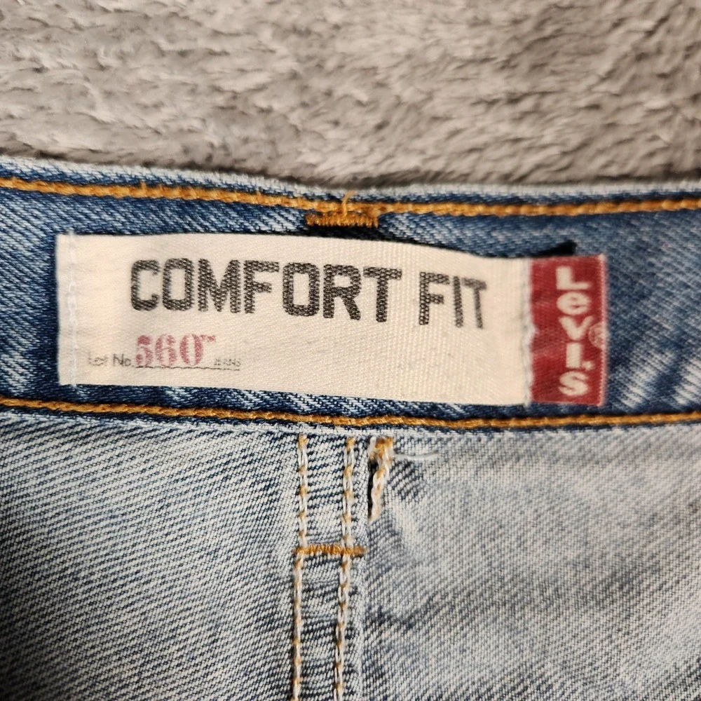 Levi's 560 Jeans Men's 38X30‎ Blue Comfort Fit Light Wash Denim Pants